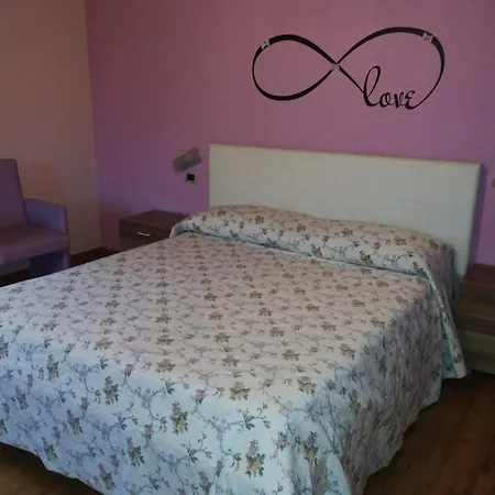Апартаменты A Casa Di Annarella Урбино